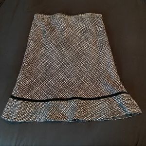 Knee Length Gap Skirt
